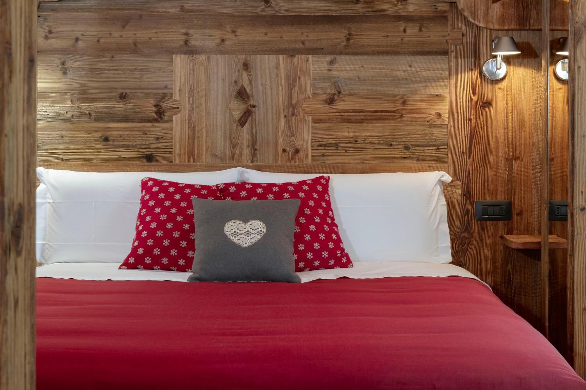 Francois Boutique Rooms - Matterhorn Retreat & Spa In Cervinia Breuil-Cervinia Exterior photo