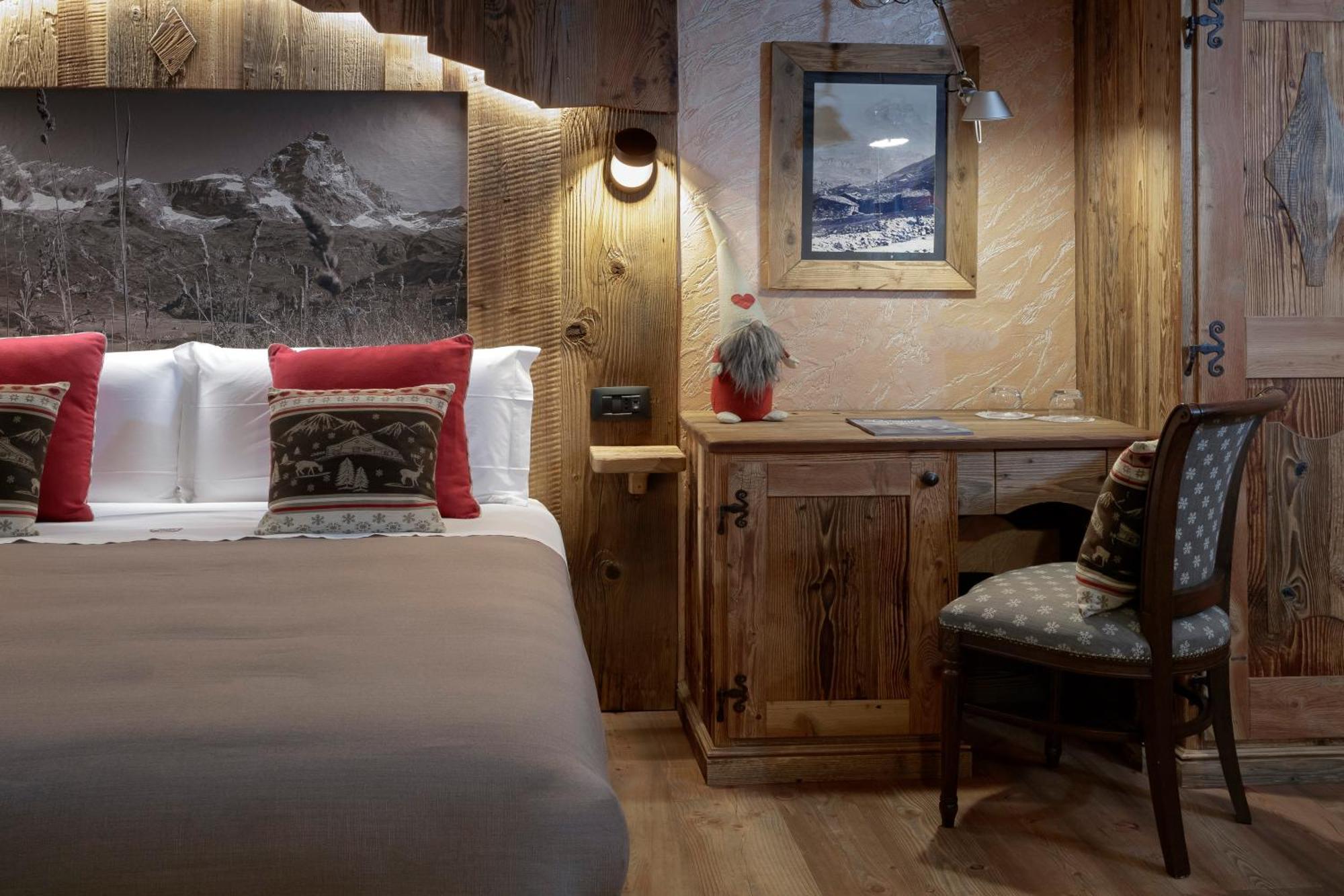 Francois Boutique Rooms - Matterhorn Retreat & Spa In Cervinia Breuil-Cervinia Exterior photo