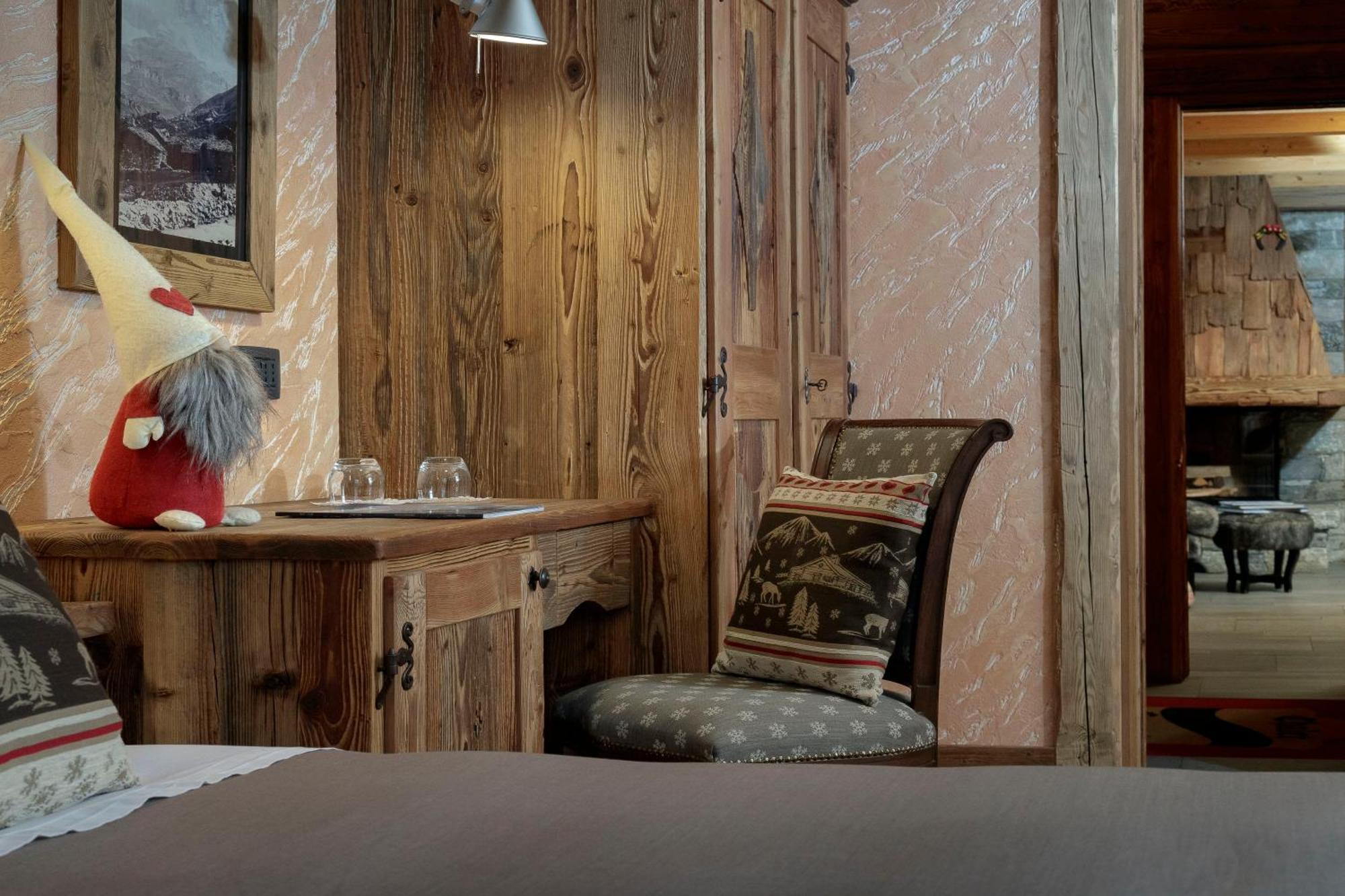 Francois Boutique Rooms - Matterhorn Retreat & Spa In Cervinia Breuil-Cervinia Exterior photo
